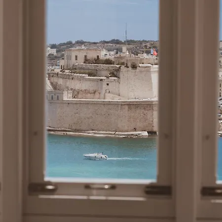 V60 Apartment Valletta