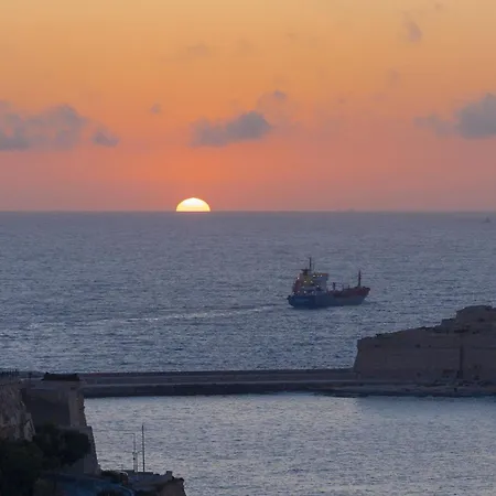 V60 * Valletta